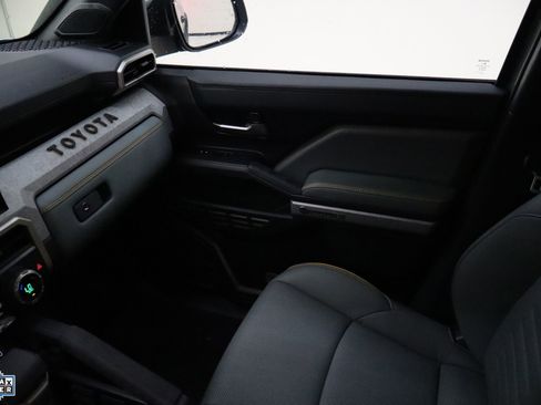 Used 2024 Toyota Tacoma Trailhunter image 22