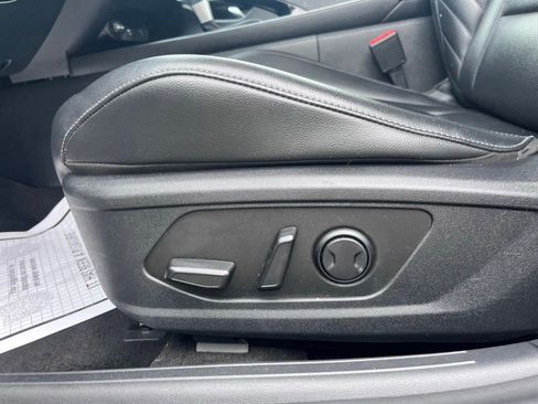 Used 2024 Hyundai Elantra Limited FWD image 9
