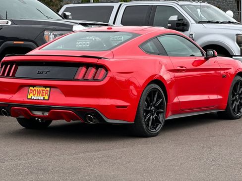 Used 2016 Ford Mustang GT Premium w/ Equipment Group 401A RWD image 4