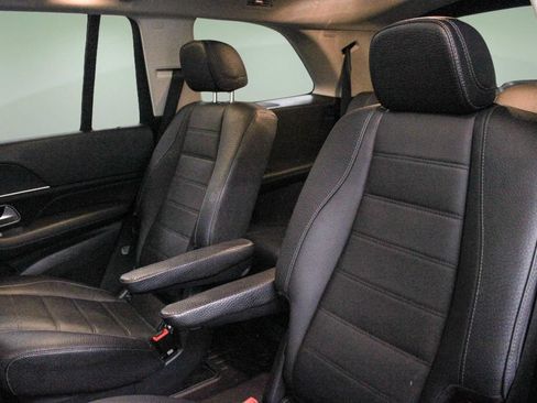 Used 2023 Mercedes-Benz GLS 450 4MATIC image 25