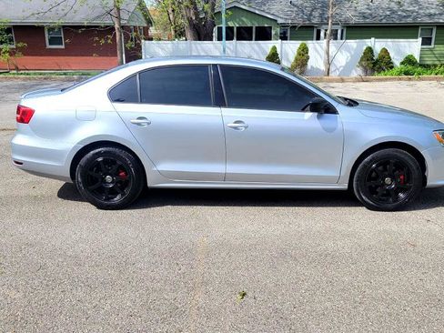 Used 2015 Volkswagen Jetta S image 2
