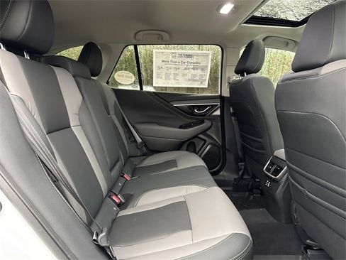 Used 2025 Subaru Outback Onyx Edition w/ Popular Package #2 image 17