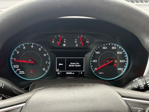 Used 2018 Chevrolet Equinox LT AWD/4WD image 18