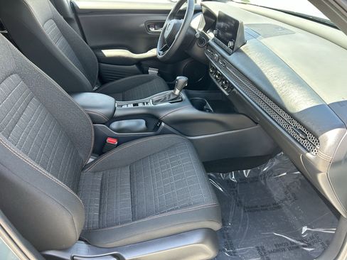 Used 2024 Honda HR-V Sport image 9