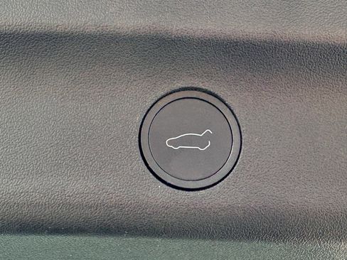 Used 2023 Tesla Model Y Long Range image 10