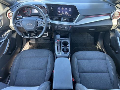 Used 2024 Chevrolet Trax RS image 18
