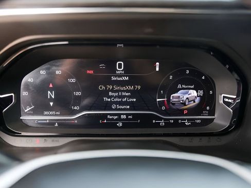 Used 2023 GMC Yukon Denali image 11