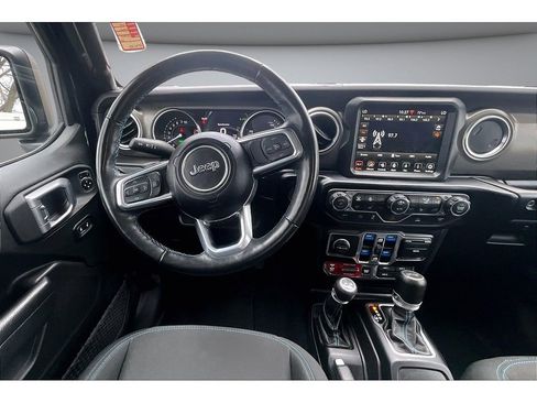Used 2022 Jeep Wrangler Unlimited Rubicon 4xe w/ Dual Top Group AWD/4WD image 6