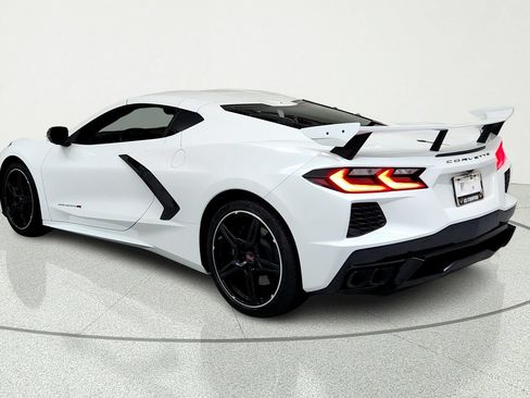 Used 2024 Chevrolet Corvette Stingray Preferred Cpe RWD image 3