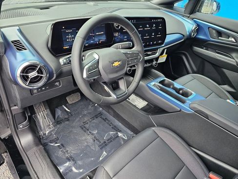 New 2026 Chevrolet Equinox EV LT FWD image 18