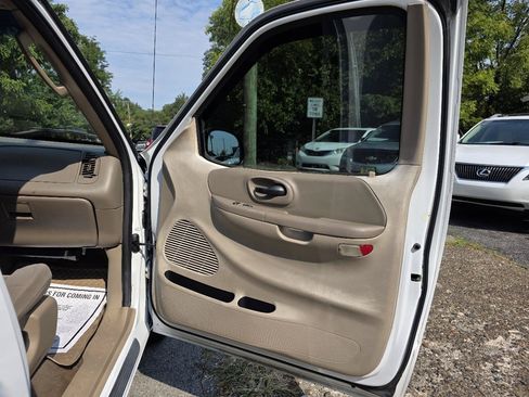 Used 2003 Ford F150 XL RWD image 21