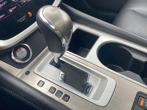 Used 2018 Nissan Murano SL w/ Moonroof Package image 14