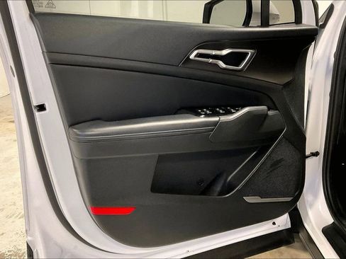 Used 2023 Kia Sportage EX image 20