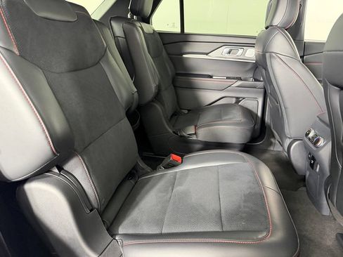 Used 2025 Ford Explorer ST w/ Sun And Sound Package AWD/4WD image 32