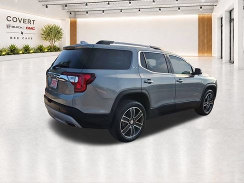 Used 2023 GMC Acadia SLT w/ Preferred Package FWD image 12
