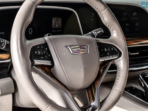 Used 2021 Cadillac Escalade ESV Premium Luxury Platinum image 16