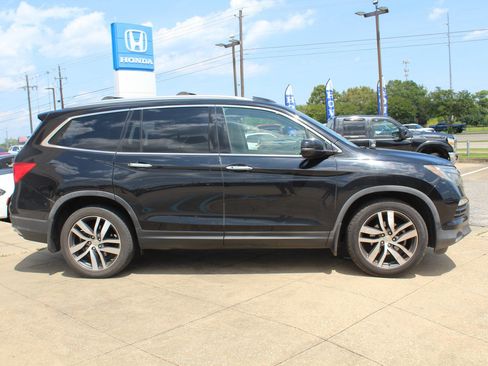 Used 2017 Honda Pilot Elite image 3