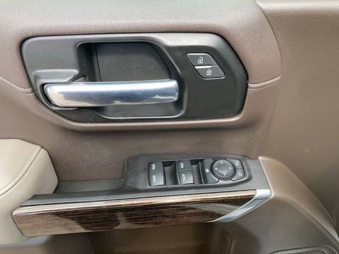 Used 2021 GMC Sierra 1500 SLE image 16