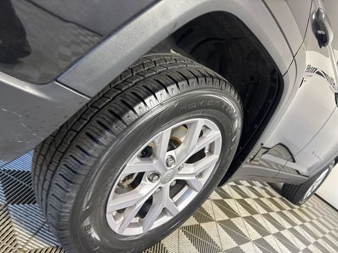 Used 2022 Jeep Grand Cherokee L Limited image 36