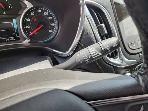 Used 2018 Chevrolet Equinox Premier AWD/4WD image 12
