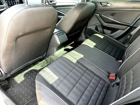 Used 2024 Volkswagen Jetta Sport image 19