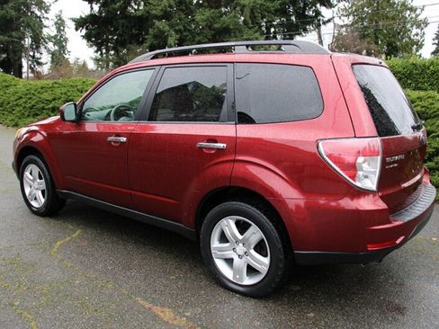 Used 2010 Subaru Forester 2.5X Premium w/ Popular Equipment Group 5B image 4