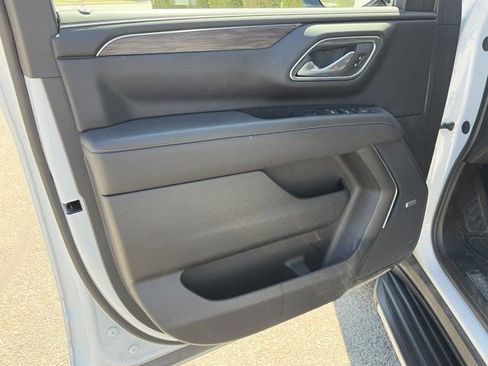 Used 2023 Chevrolet Tahoe LT w/ Luxury Package image 17