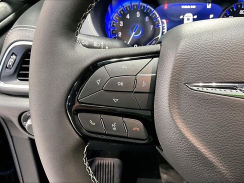 New 2026 Chrysler Pacifica Limited w/ S Appearance Package image 13