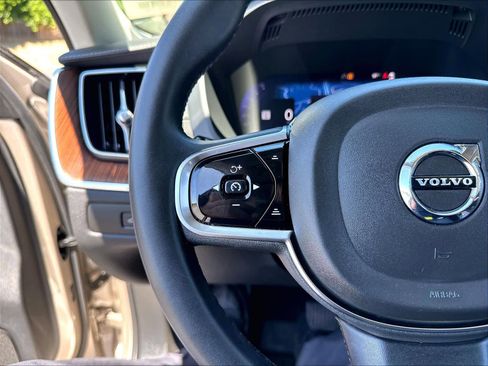 Used 2024 Volvo XC60 T8 Ultimate w/ Protection Package Premier AWD/4WD image 21