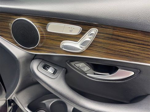 Used 2020 Mercedes-Benz GLC 300 image 44