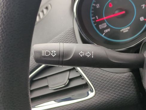 Used 2018 Chevrolet Cruze LT w/ Convenience Package image 25