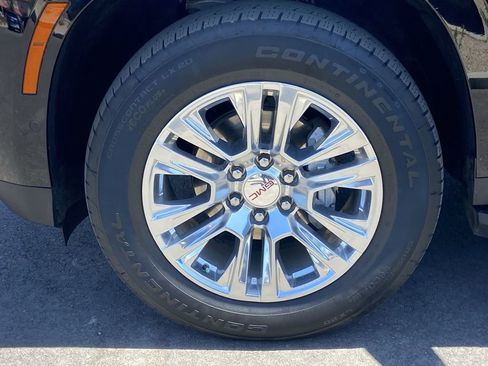 Used 2025 GMC Yukon Denali AWD/4WD image 28