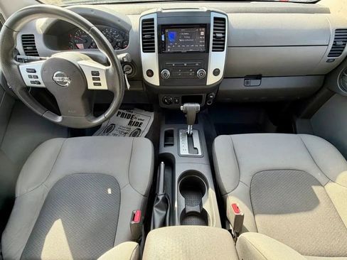 Used 2015 Nissan Xterra X AWD/4WD image 18