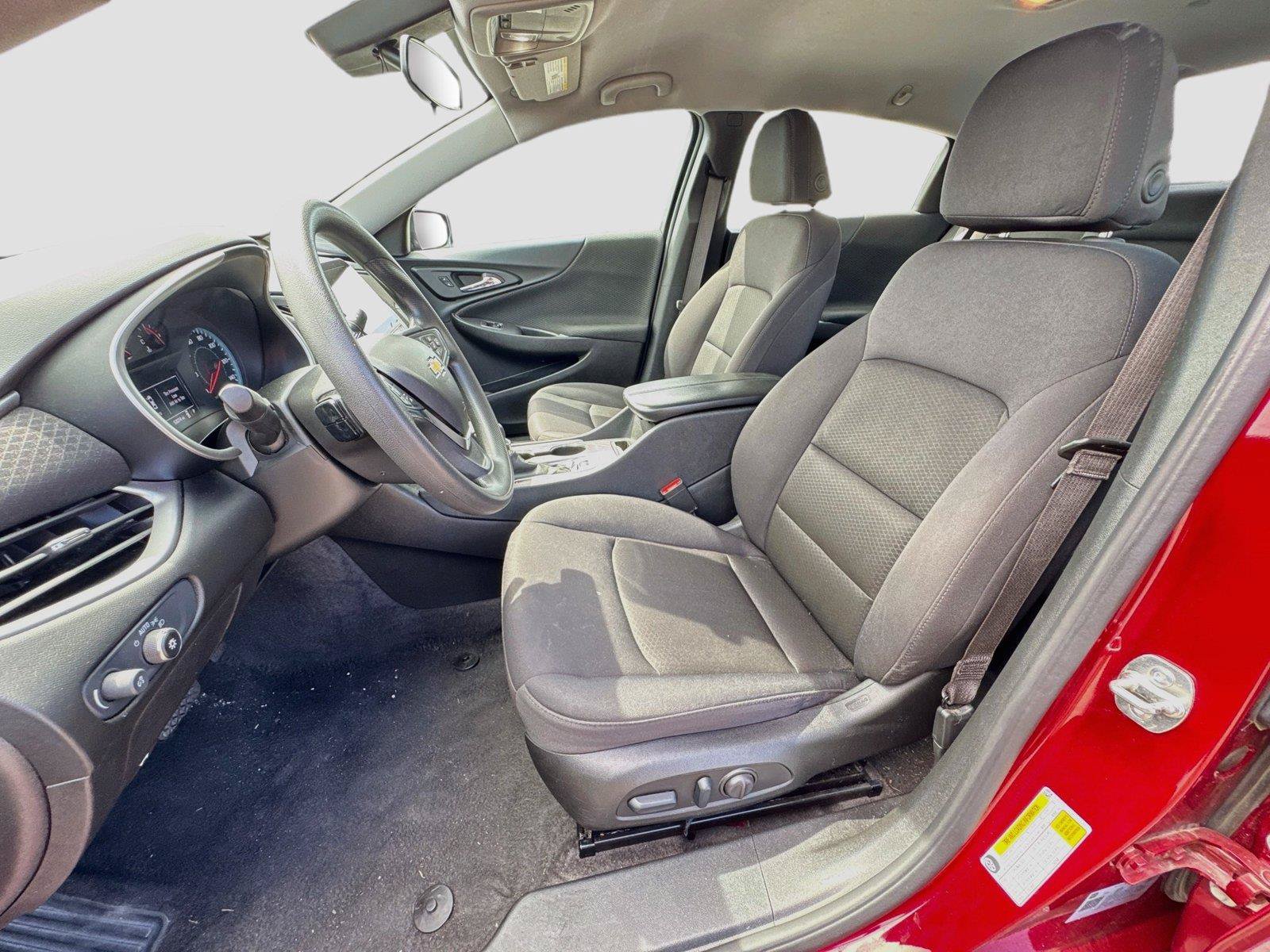 Used 2025 Chevrolet Malibu LT FWD image 10