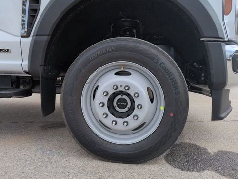 New 2026 Ford F550 4x4 Supercab Super Duty image 10