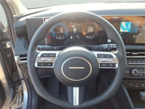 New 2026 Hyundai Tucson SE image 11