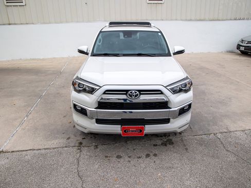Used 2021 Toyota 4Runner Limited image 4