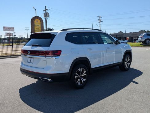 New 2026 Volkswagen Atlas SE image 3