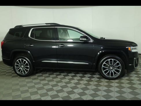 Used 2020 GMC Acadia Denali w/ Technology Package image 2
