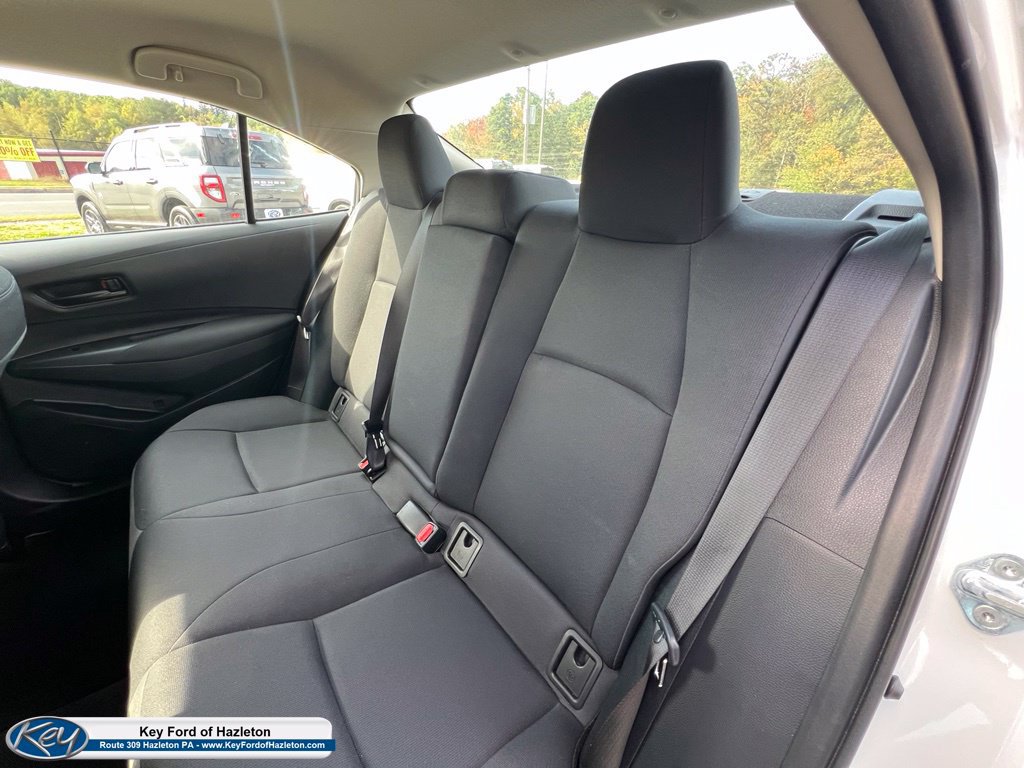 Used 2025 Toyota Corolla LE FWD image 22