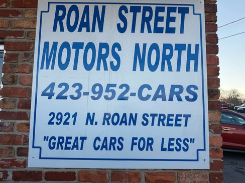 Used 2017 Toyota Tacoma SR5 image 31