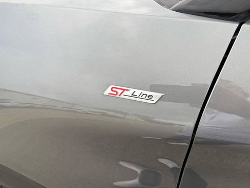 Used 2025 Ford Explorer ST-Line w/ Premium Package image 9