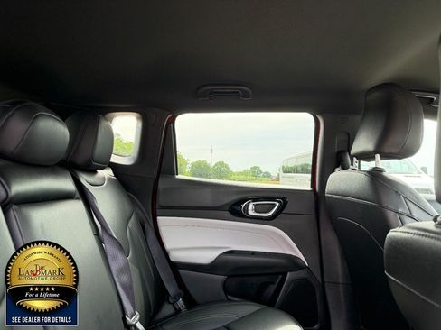 Used 2025 Jeep Compass Limited AWD/4WD image 15