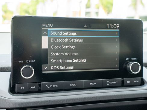 Certified 2025 Honda Accord SE image 33