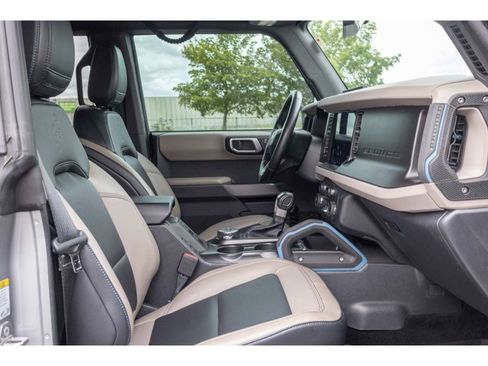 Used 2022 Ford Bronco Wildtrak AWD/4WD image 11