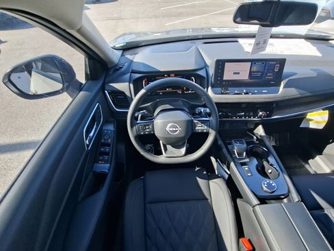 New 2026 Nissan Rogue Platinum AWD/4WD image 14