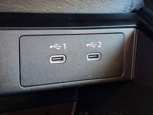 Certified 2025 Nissan Kicks SR image 24