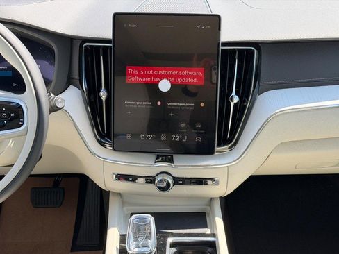 New 2026 Volvo XC60 B5 Ultra w/ Climate Package image 7