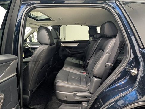 New 2025 MAZDA CX-90 3.3 Turbo w/ Preferred Package image 18