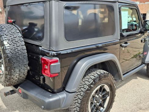 Used 2018 Jeep Wrangler Rubicon AWD/4WD image 6